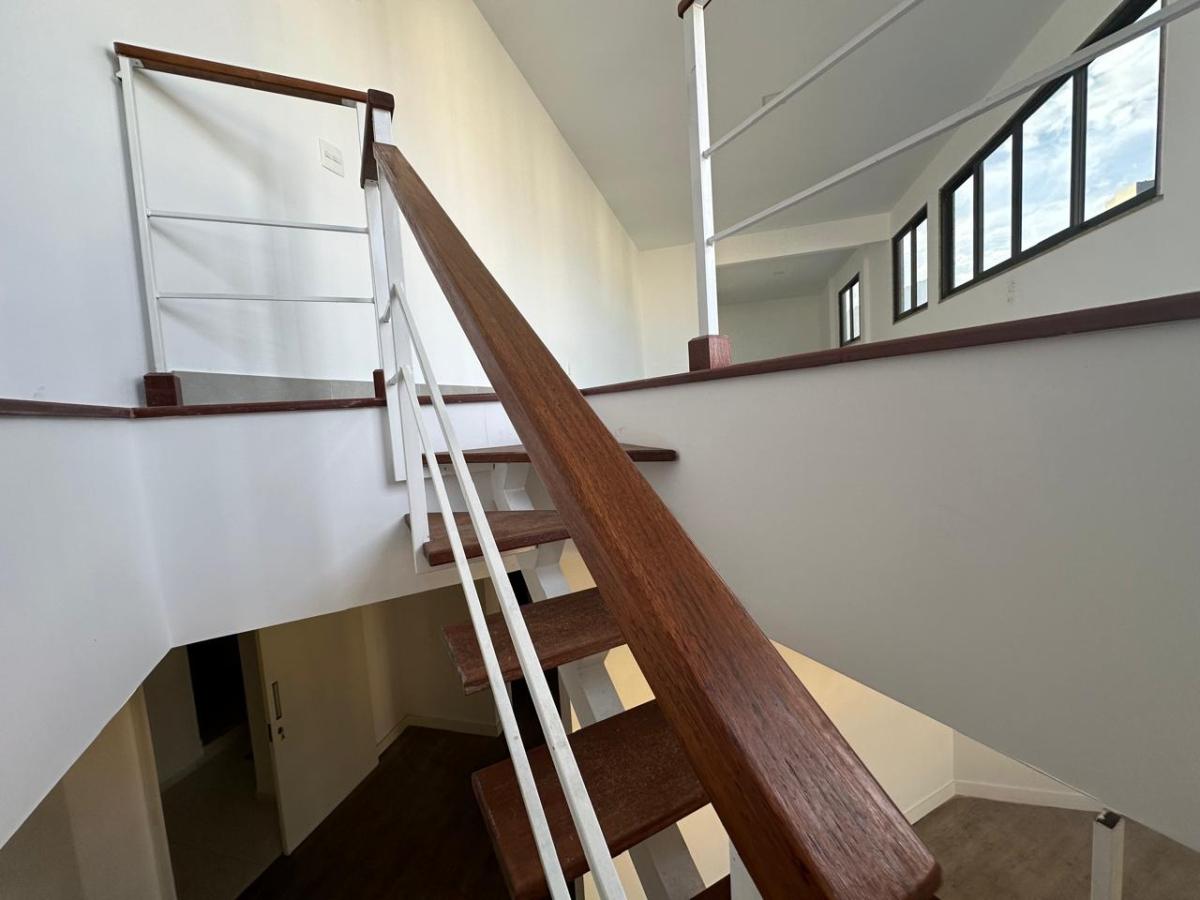 Conjunto Comercial-Sala para alugar com 5 quartos, 256m² - Foto 14